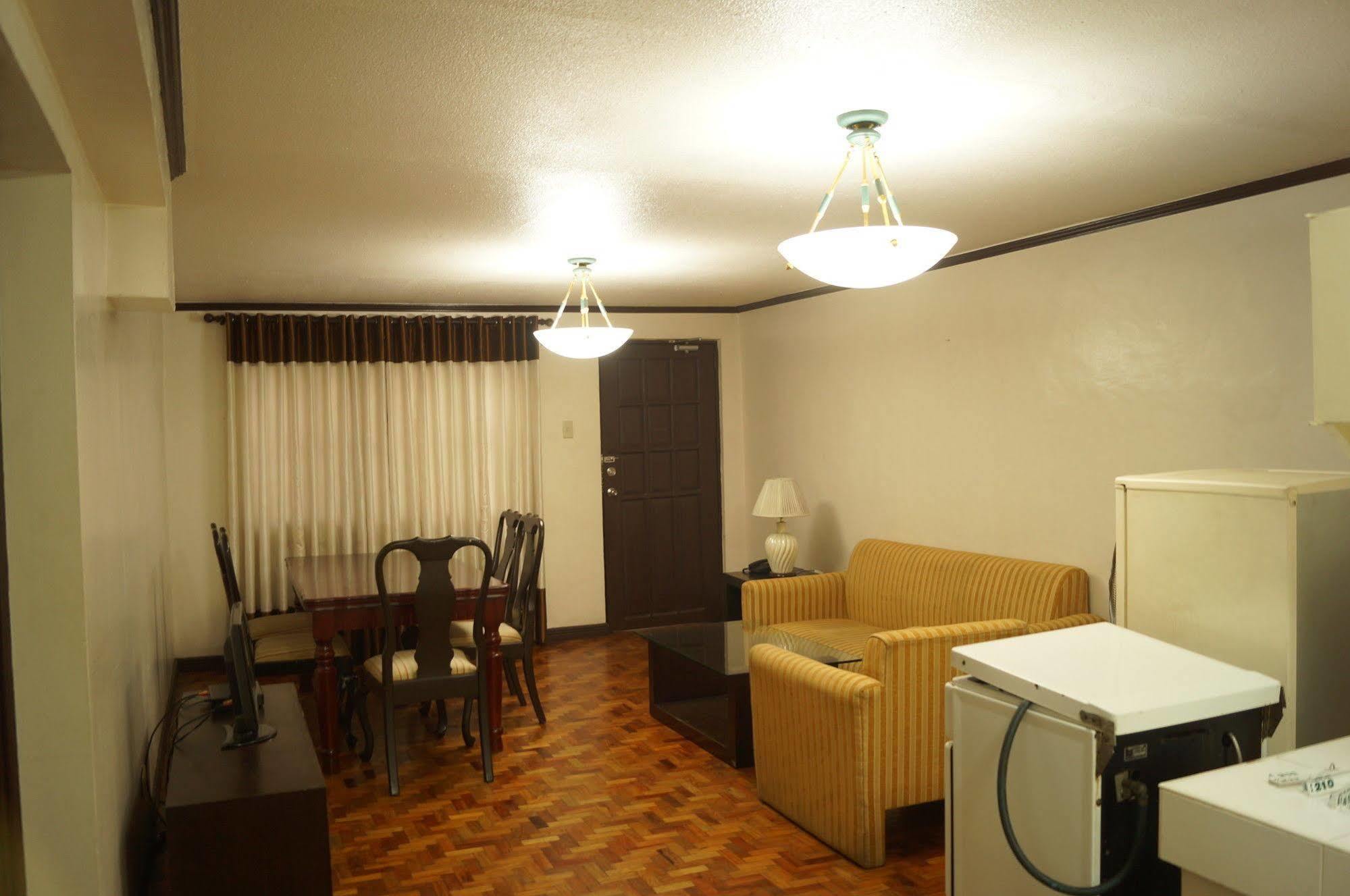 El Rico Suite Makati By Reddoorz Manila Zewnętrze zdjęcie