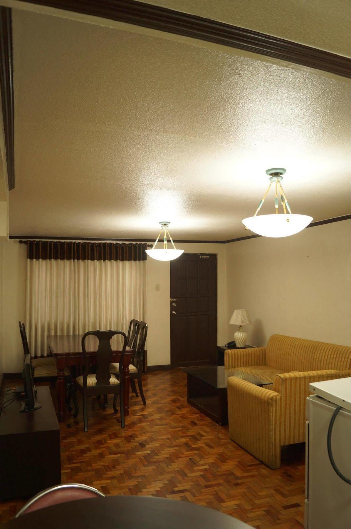 El Rico Suite Makati By Reddoorz Manila Zewnętrze zdjęcie